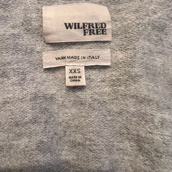 Cozy oversized Aritzia sweater 🍁 - Picture 7 of 7